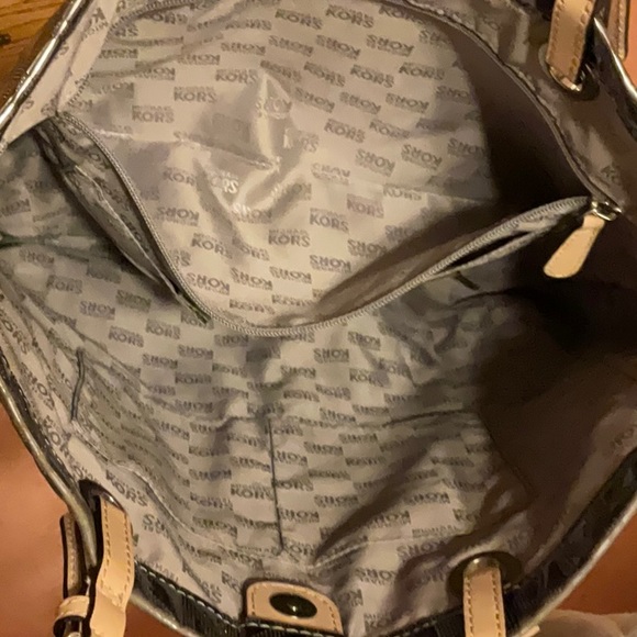 Michael Kors silver tote - Picture 5 of 6